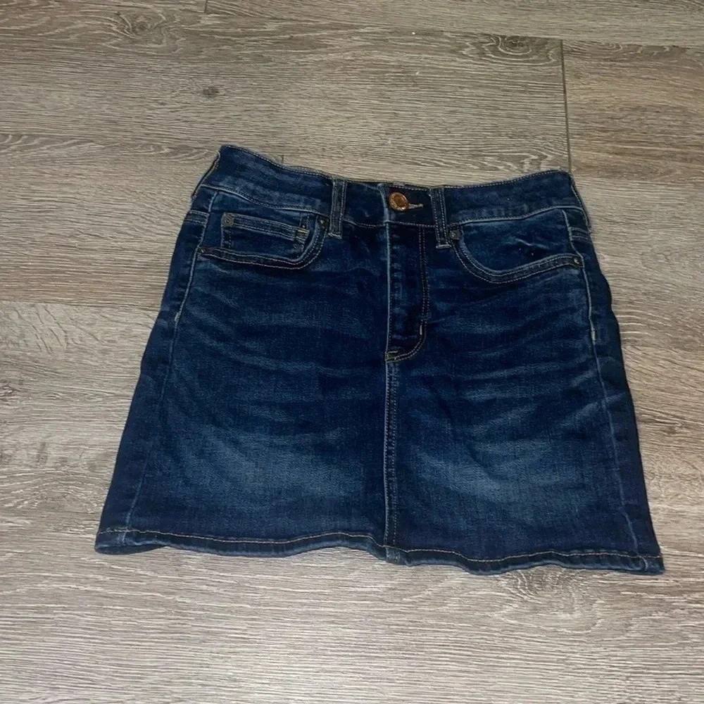 S American Eagle Denim skirt Jean size 2 blue jeans high rise mini